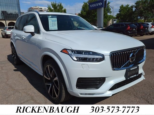 2021 Volvo XC90 Momentum