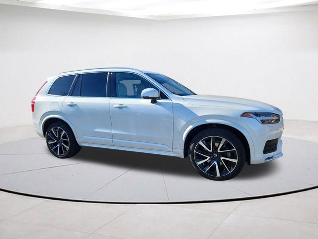 2021 Volvo XC90 Momentum