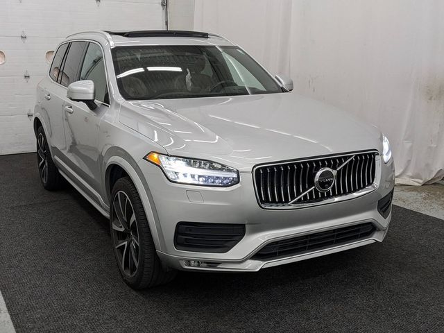 2021 Volvo XC90 Momentum