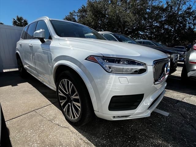 2021 Volvo XC90 Momentum