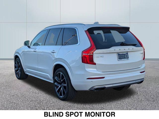 2021 Volvo XC90 Momentum