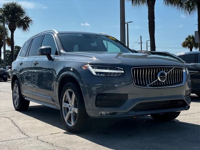 2021 Volvo XC90 Momentum