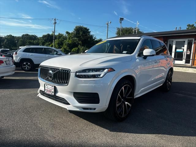 2021 Volvo XC90 Momentum