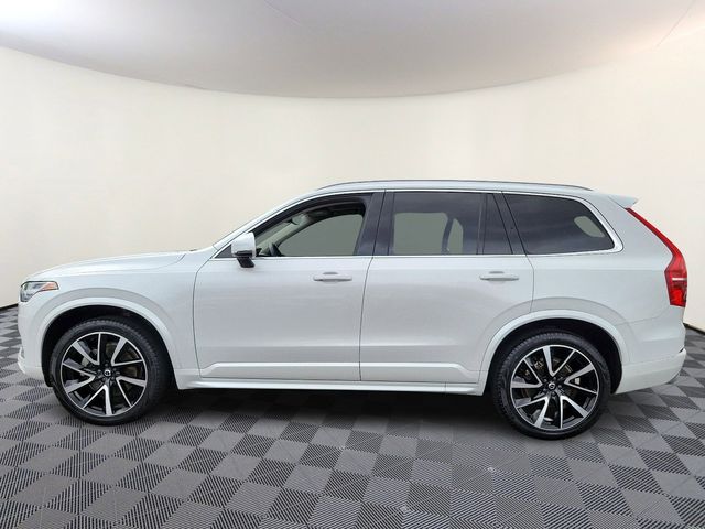 2021 Volvo XC90 Momentum