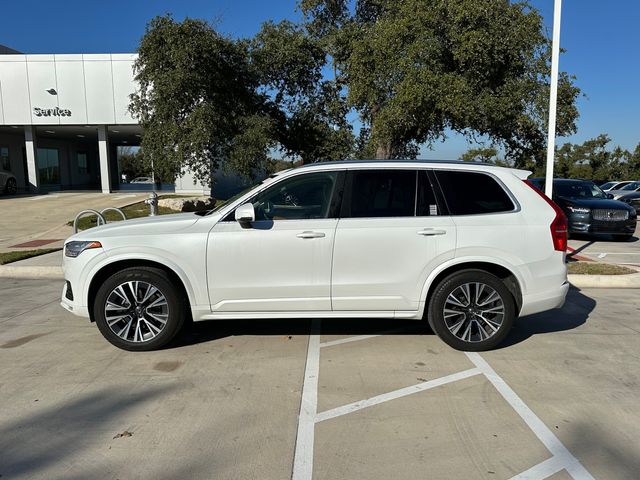 2021 Volvo XC90 Momentum