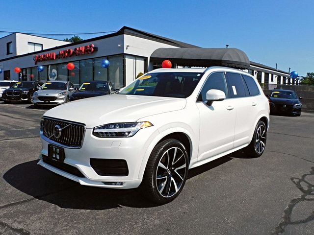 2021 Volvo XC90 Momentum