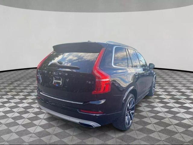 2021 Volvo XC90 Momentum