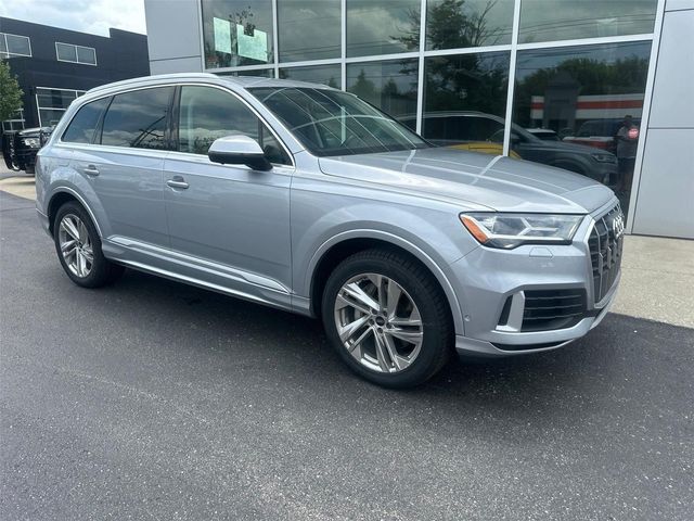 2022 Audi Q7 Premium Plus