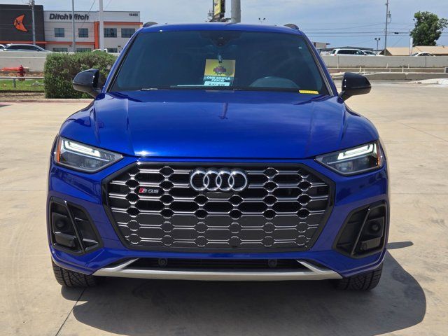2022 Audi SQ5 Premium Plus