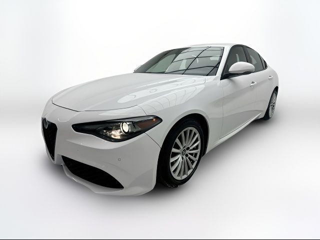 2022 Alfa Romeo Giulia Base