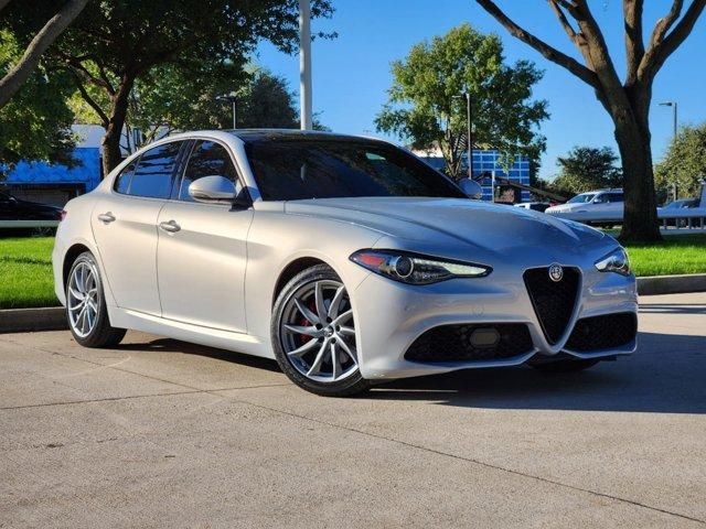 2022 Alfa Romeo Giulia Base