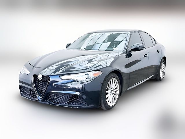 2022 Alfa Romeo Giulia Base