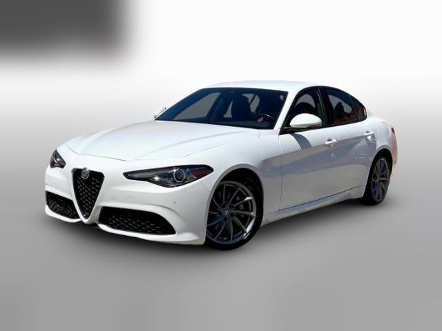 2022 Alfa Romeo Giulia Base