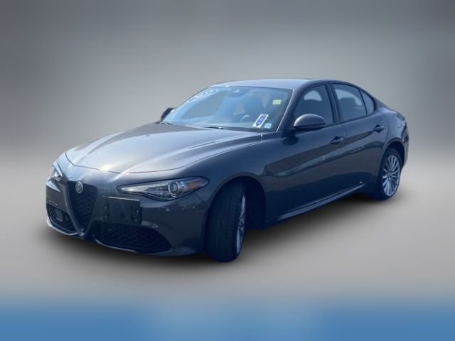 2022 Alfa Romeo Giulia Base