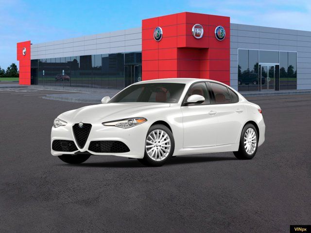 2022 Alfa Romeo Giulia Base