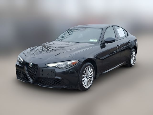 2022 Alfa Romeo Giulia Base