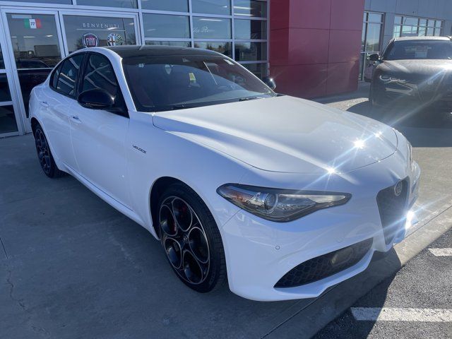 2022 Alfa Romeo Giulia Veloce