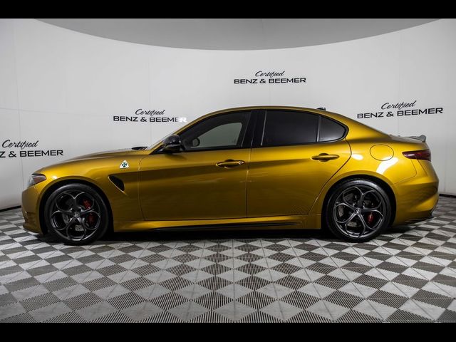 2022 Alfa Romeo Giulia Quadrifoglio