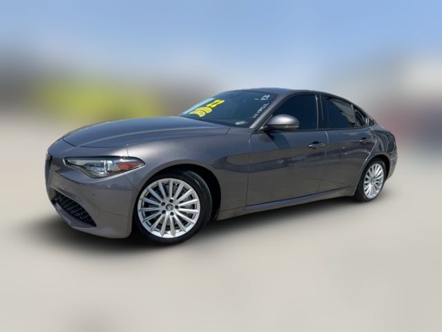 2022 Alfa Romeo Giulia Base