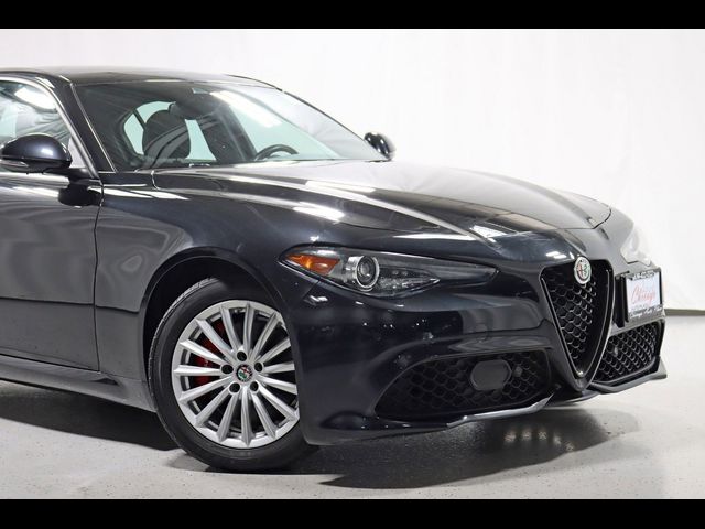 2022 Alfa Romeo Giulia Base