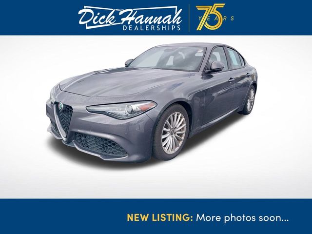 2022 Alfa Romeo Giulia Base