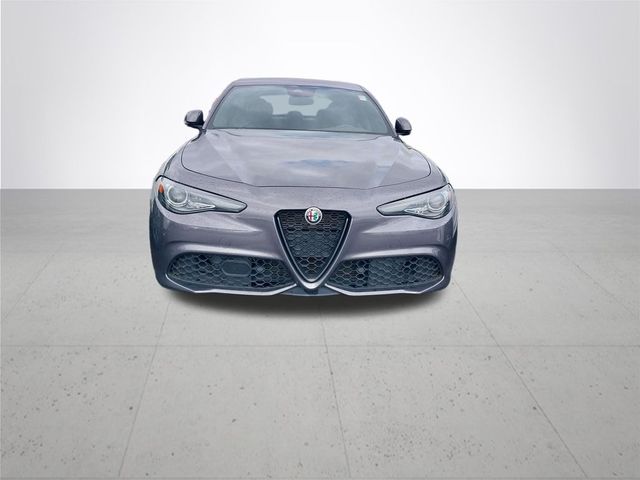 2022 Alfa Romeo Giulia Base