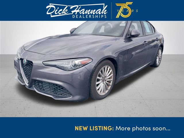 2022 Alfa Romeo Giulia Base