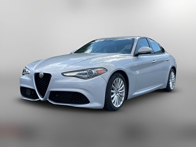 2022 Alfa Romeo Giulia Base