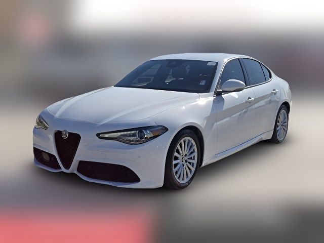 2022 Alfa Romeo Giulia Base