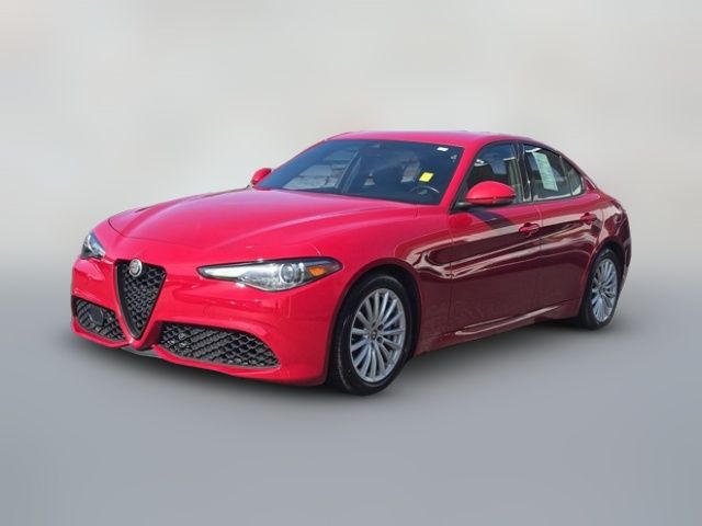 2022 Alfa Romeo Giulia Base