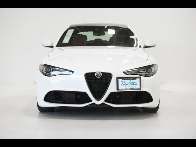 2022 Alfa Romeo Giulia Base