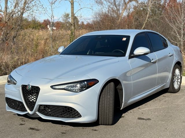 2022 Alfa Romeo Giulia Base