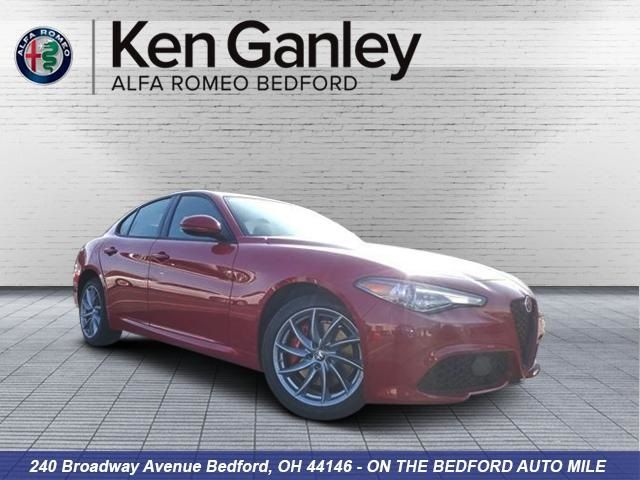 2022 Alfa Romeo Giulia Base