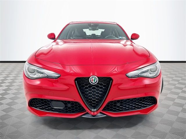 2022 Alfa Romeo Giulia Base