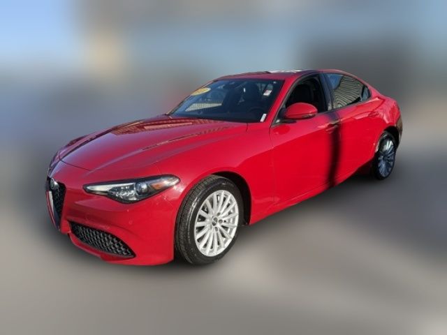 2022 Alfa Romeo Giulia Base