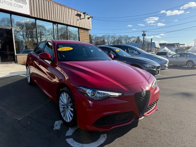 2022 Alfa Romeo Giulia Base