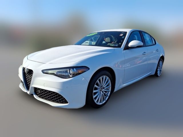 2022 Alfa Romeo Giulia Base