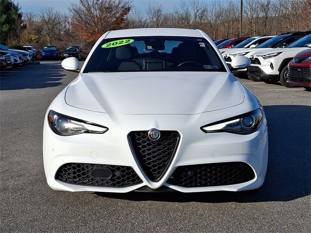 2022 Alfa Romeo Giulia Base