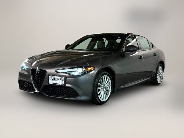 2022 Alfa Romeo Giulia Base