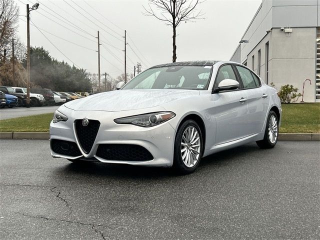 2022 Alfa Romeo Giulia Base