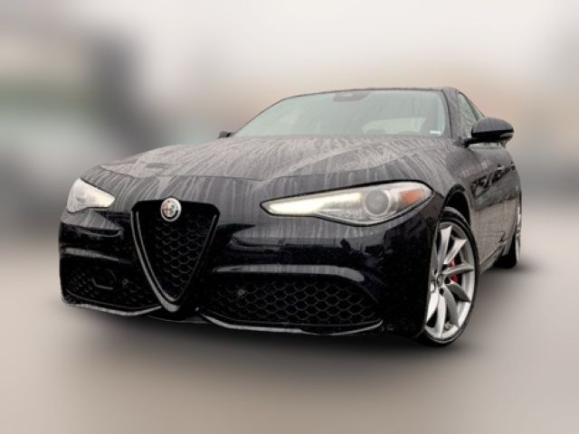 2022 Alfa Romeo Giulia Base