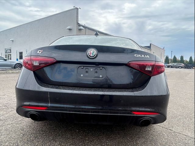 2022 Alfa Romeo Giulia Ti