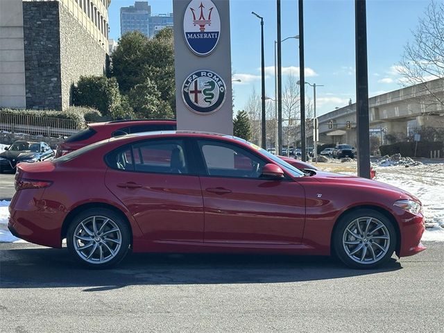 2022 Alfa Romeo Giulia Ti