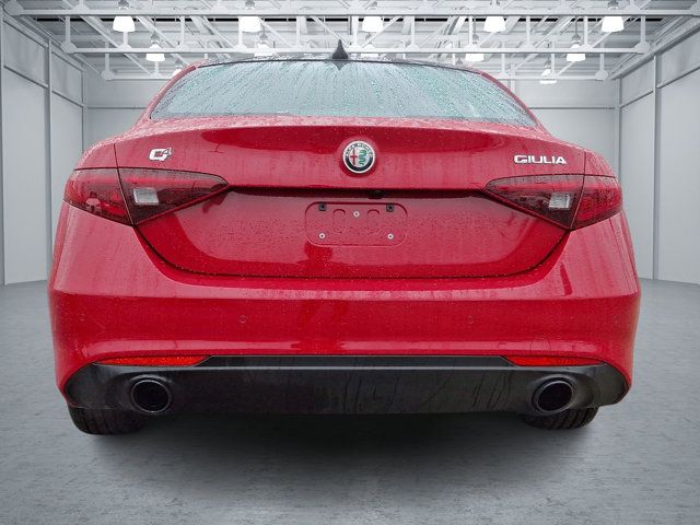 2022 Alfa Romeo Giulia Ti