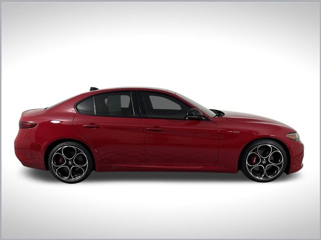 2022 Alfa Romeo Giulia Veloce