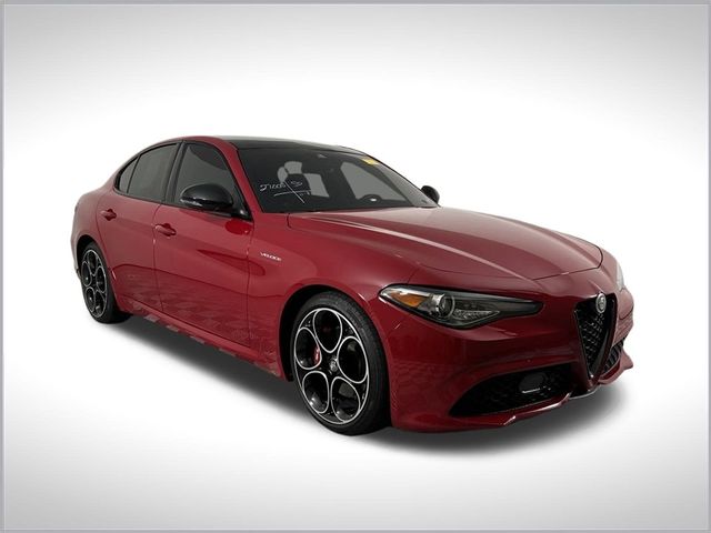 2022 Alfa Romeo Giulia Veloce