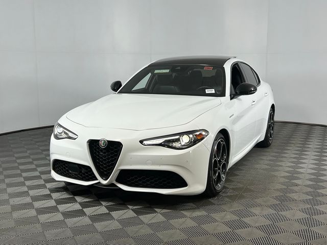 2022 Alfa Romeo Giulia Veloce