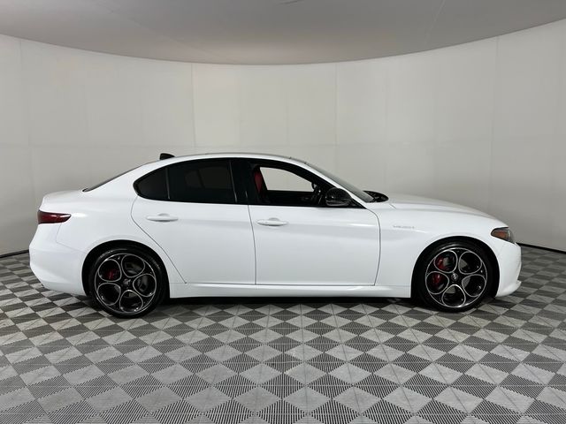 2022 Alfa Romeo Giulia Veloce