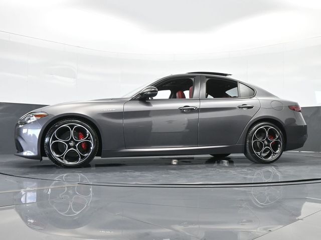 2022 Alfa Romeo Giulia Veloce