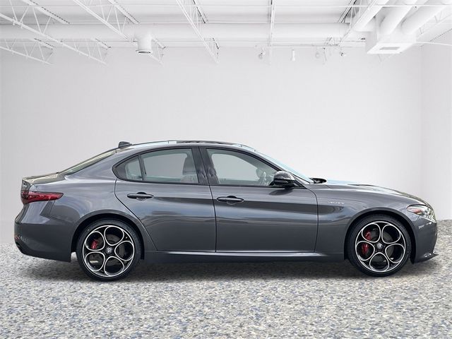 2022 Alfa Romeo Giulia Veloce